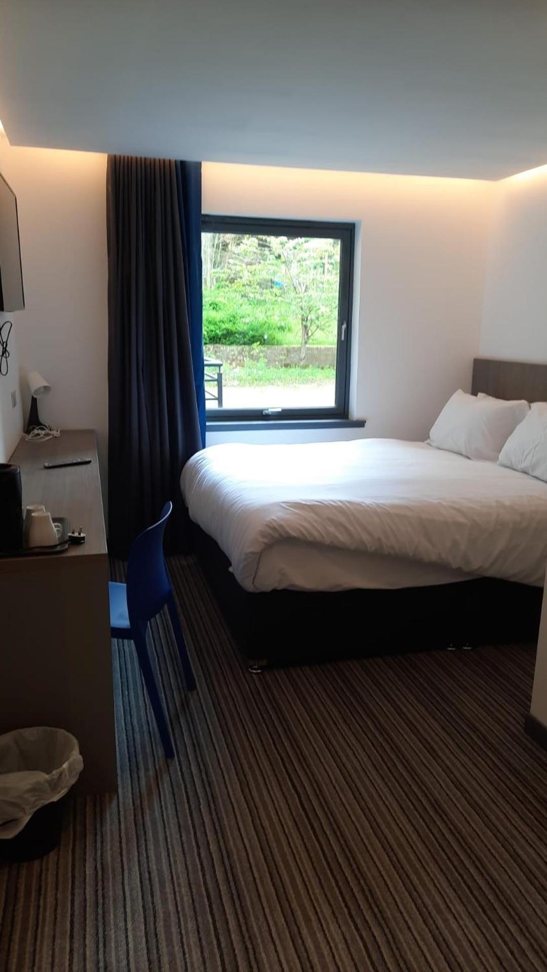 My Motel Glasgow Airport Paisley Exterior photo